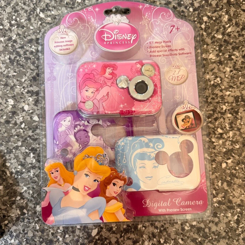 Disney Princess 2.1MP Digital Camera Pink Sakar 82005 New NIB